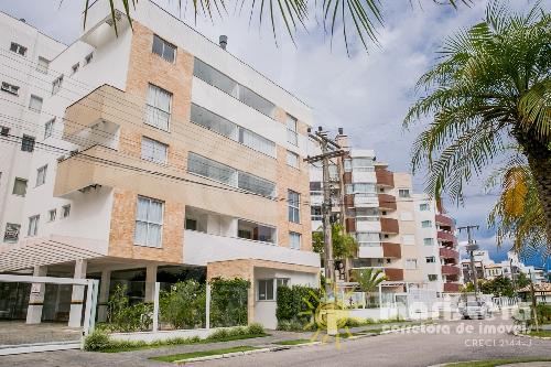  Apartamento bem localizado no Palmas do Arvoredo.
